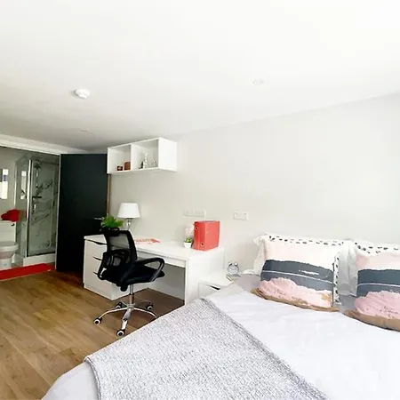 Apartment Fantastic En-suite In Bradford With Kitchen Access *