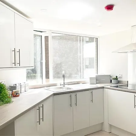 Apartment Fantastic En-suite In Bradford With Kitchen Access Bradford (West Yorkshire)
