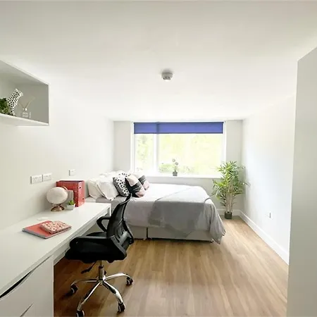 Fantastic En-suite In Bradford With Kitchen Access Bradford (West Yorkshire)